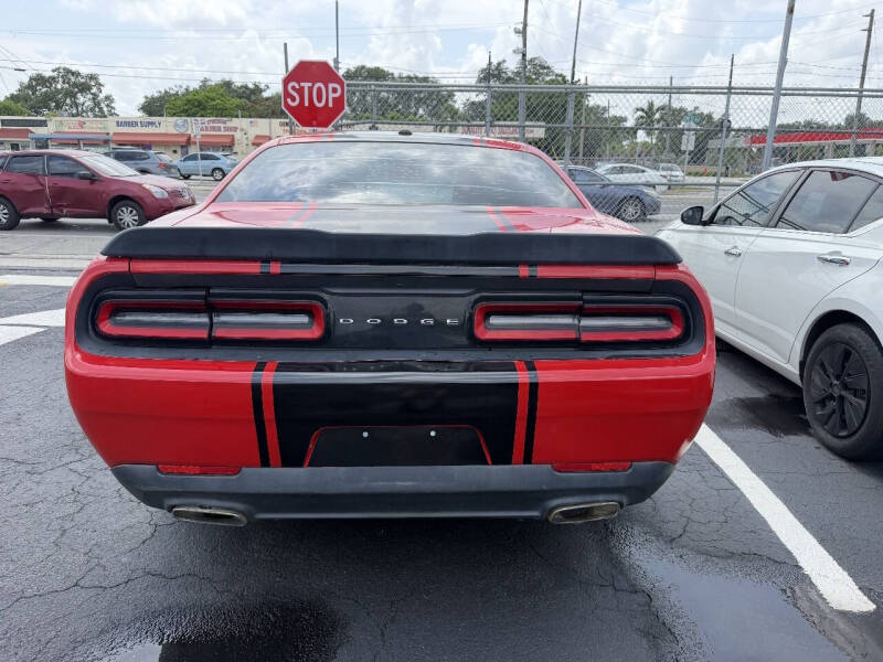 2016 Dodge Challenger SXT
