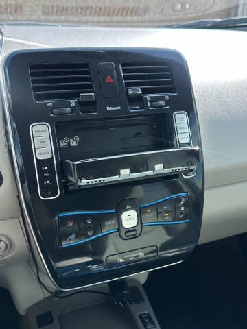2012 Nissan LEAF SL