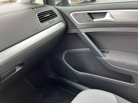 2016 Volkswagen e-Golf SE