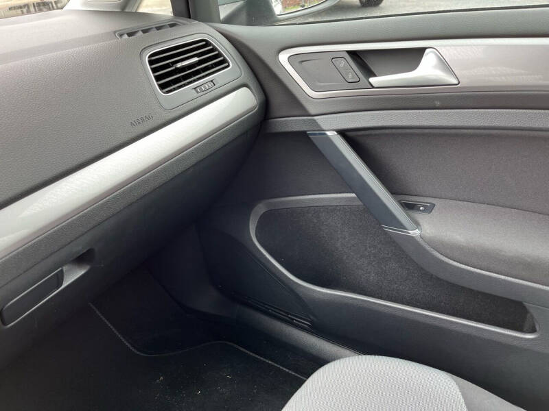 2016 Volkswagen e-Golf SE