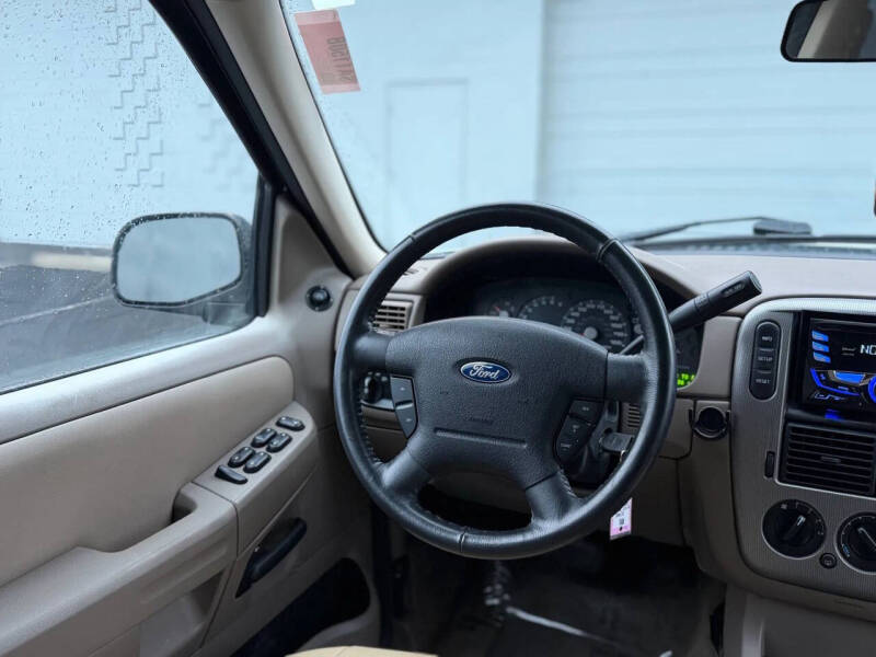 2005 Ford Explorer XLT