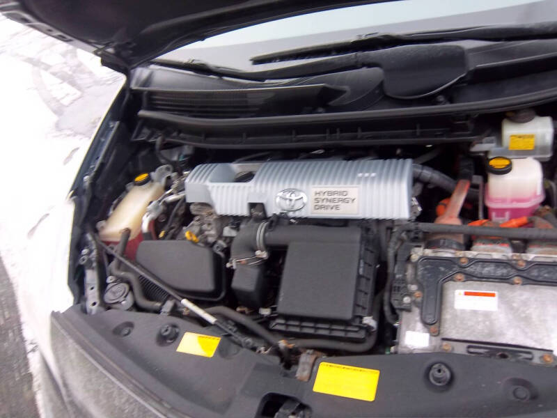 2012 Toyota Prius v Three