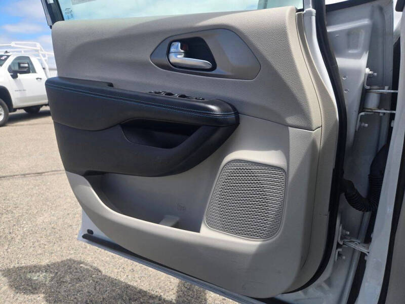 2021 Chrysler Pacifica Touring