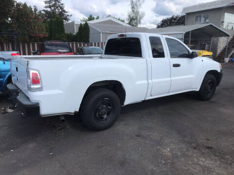 2007 Mitsubishi Raider LS