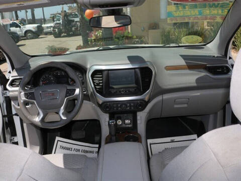 2017 GMC Acadia SLE-2