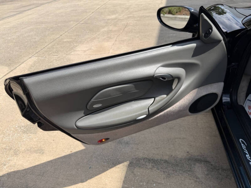2003 Porsche 911 Carrera