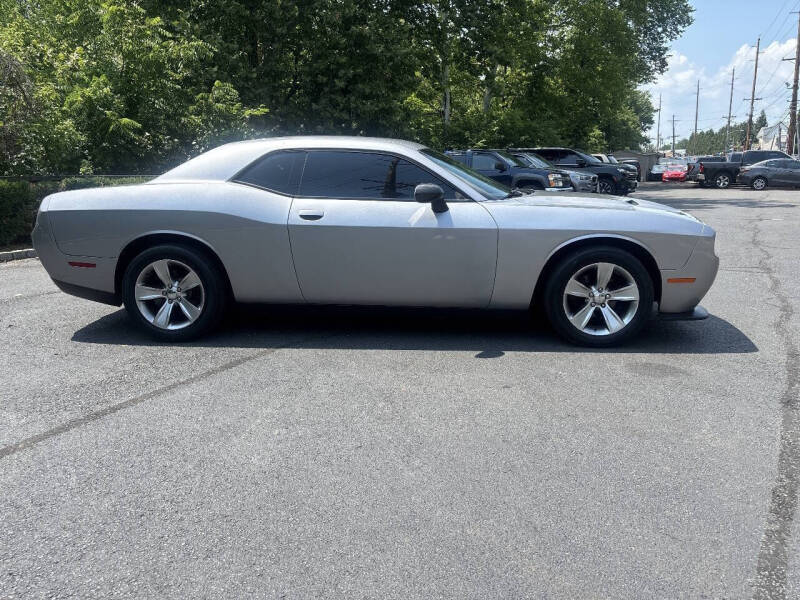 2017 Dodge Challenger SXT