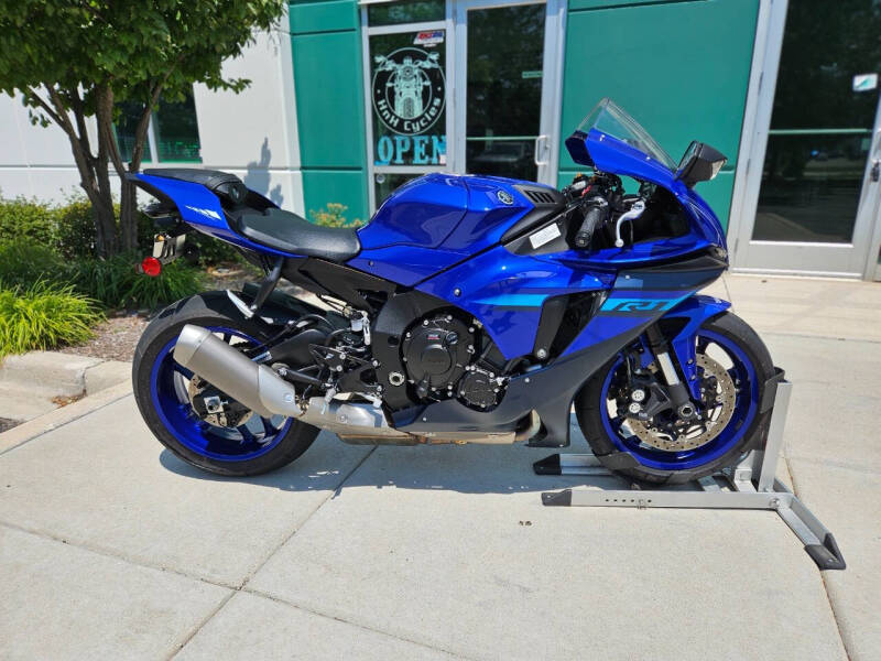 2024 Yamaha YZF-R1