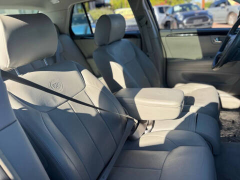 2011 Cadillac DTS Luxury Collection