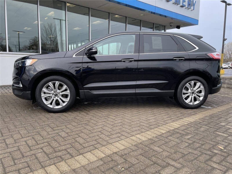 2024 Ford Edge Titanium
