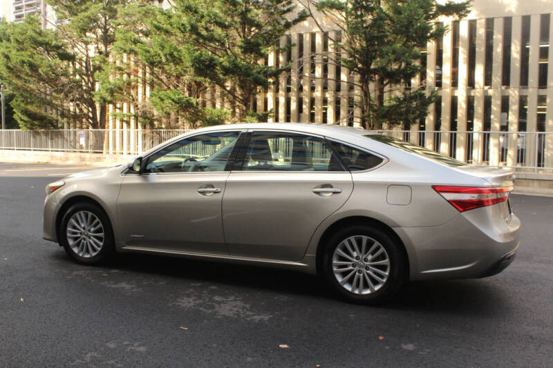 2013 Toyota Avalon Hybrid XLE Touring