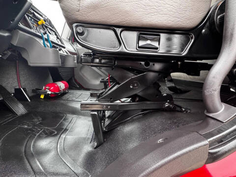 2019 Freightliner M2 106