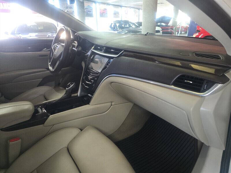 2014 Cadillac XTS Luxury Collection