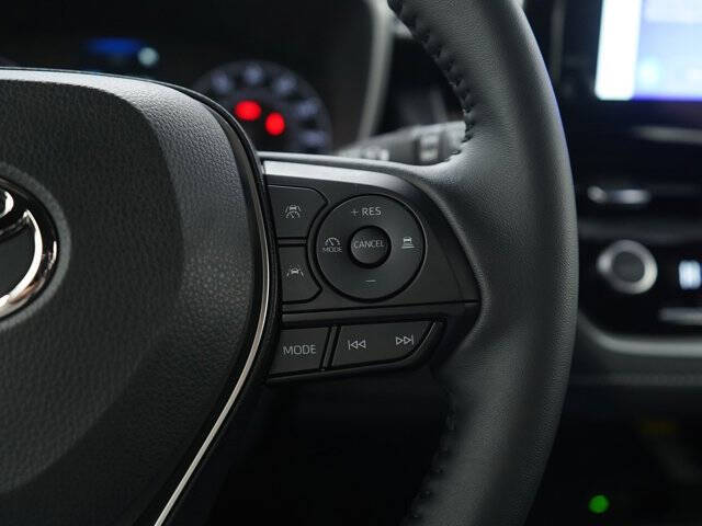 2025 Toyota Corolla Hatchback SE