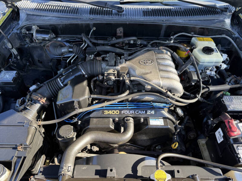 2002 Toyota 4Runner SR5