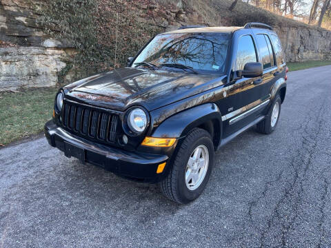 2006 Jeep Liberty for sale at Bogie's Motors in Saint Louis MO