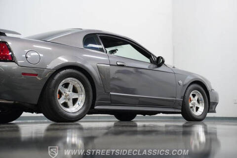 2004 Ford Mustang GT Deluxe