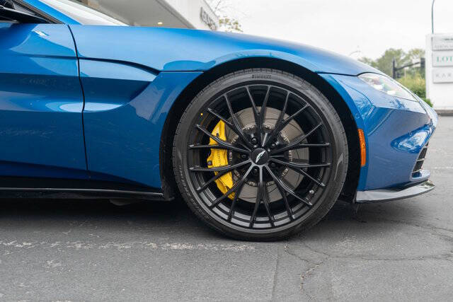 2022 Aston Martin Vantage 7