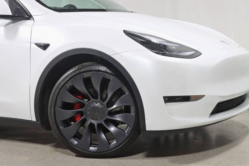 2025 Tesla Model Y Performance
