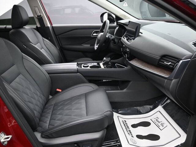 2025 Nissan Rogue Platinum