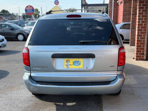 2003 Dodge Grand Caravan SE