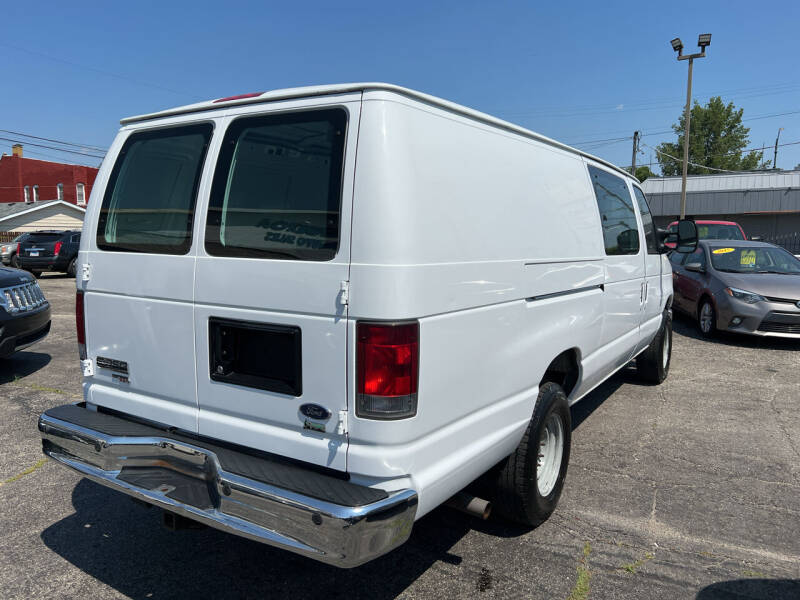 2013 Ford E-Series E-350 SD