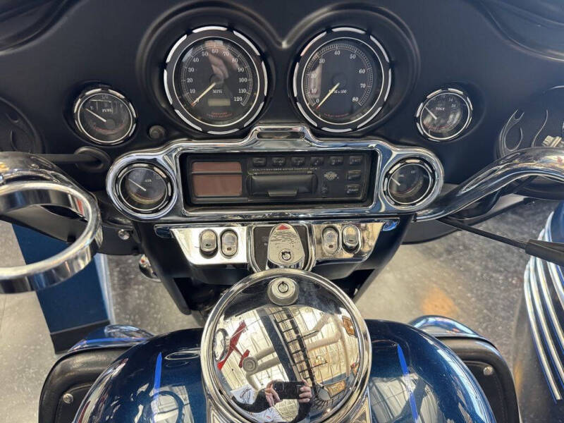 2002 Harley-Davidson® FLHTC - Electra Glide® Cl