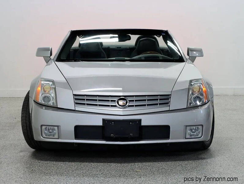 2005 Cadillac XLR