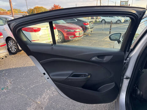 2018 Chevrolet Cruze LS Auto