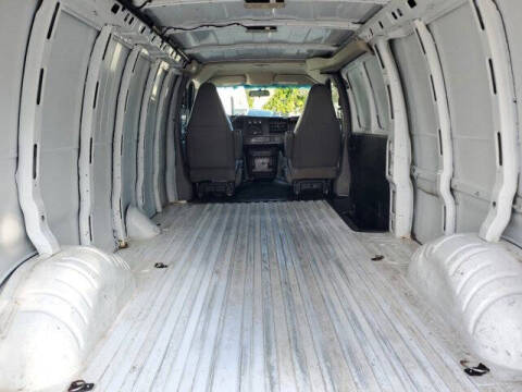 2023 Chevrolet Express 2500