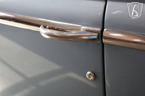 1947 Ford Super Deluxe