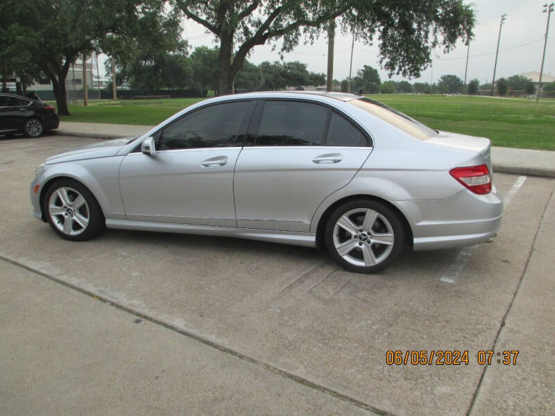 2010 Mercedes-Benz C-Class C300 Sport photo 2