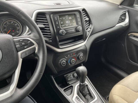 2015 Jeep Cherokee Sport