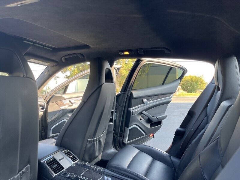 2012 Porsche Panamera Turbo S