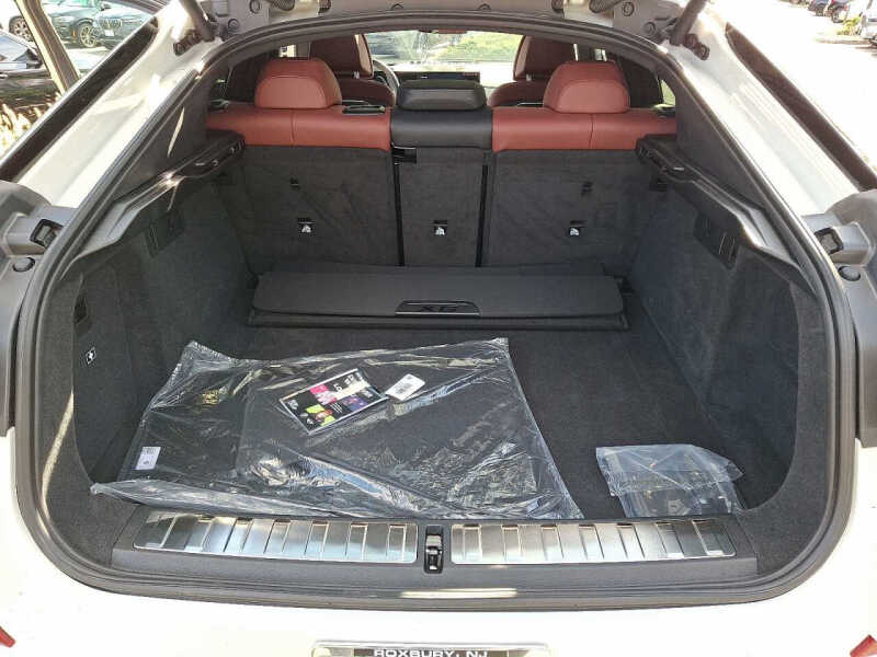 2025 BMW X6 xDrive40i