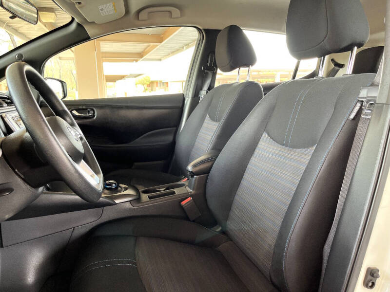 2019 Nissan LEAF S