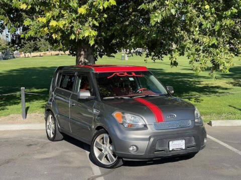 2011 Kia Soul +