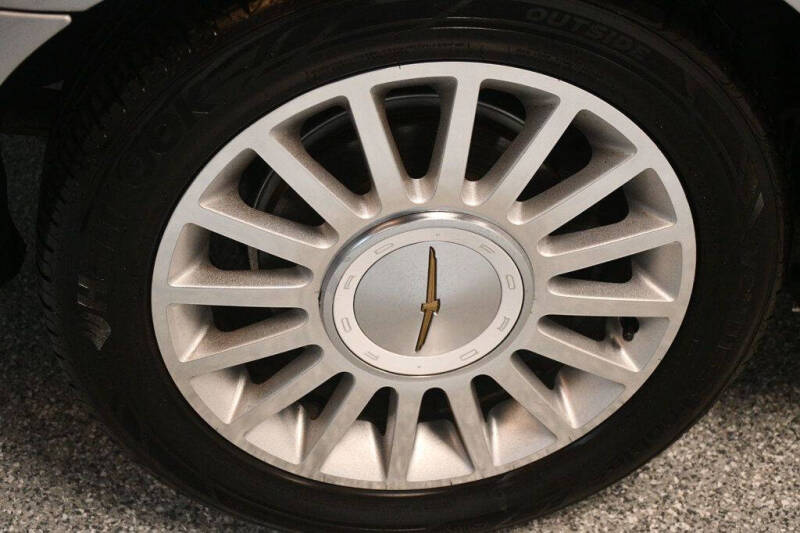 2004 Ford Thunderbird Deluxe