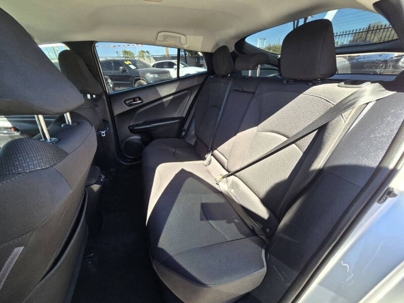 2021 Toyota Prius LE