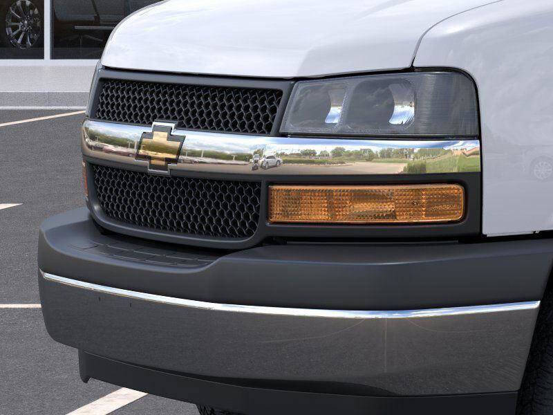 2025 Chevrolet Express 3500