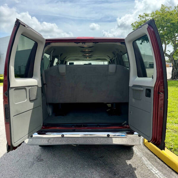 2008 Ford E-Series E-350 SD XLT