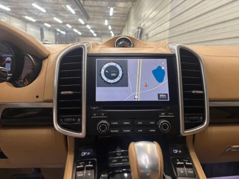 2017 Porsche Cayenne Platinum Edition