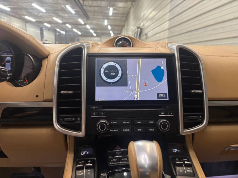 2017 Porsche Cayenne Platinum Edition