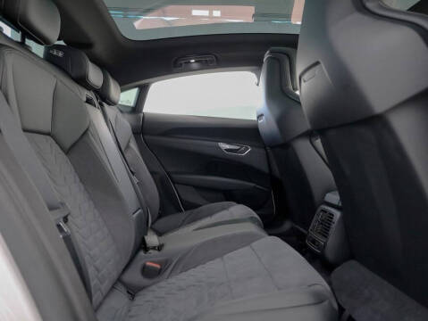 2022 Audi e-tron GT quattro Premium Plus