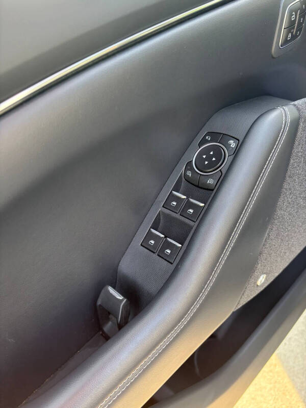 2021 Ford Mustang Mach-E Premium