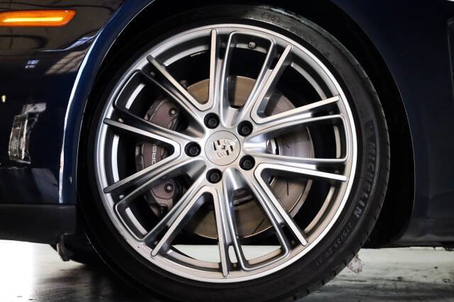 2019 Porsche Panamera