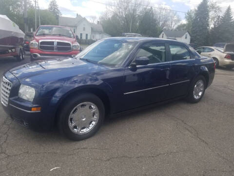 2006 Chrysler 300 for sale at DALE'S AUTO INC in Mount Clemens MI