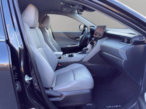 2022 Toyota Venza XLE