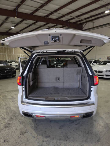 2013 GMC Acadia Denali