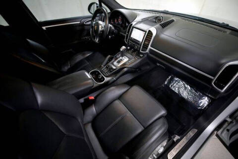 2014 Porsche Cayenne GTS